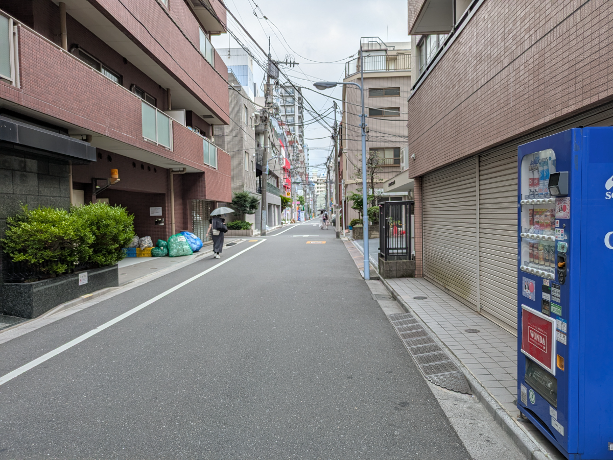 v20251007150704/fresh/building/J00100372409_12