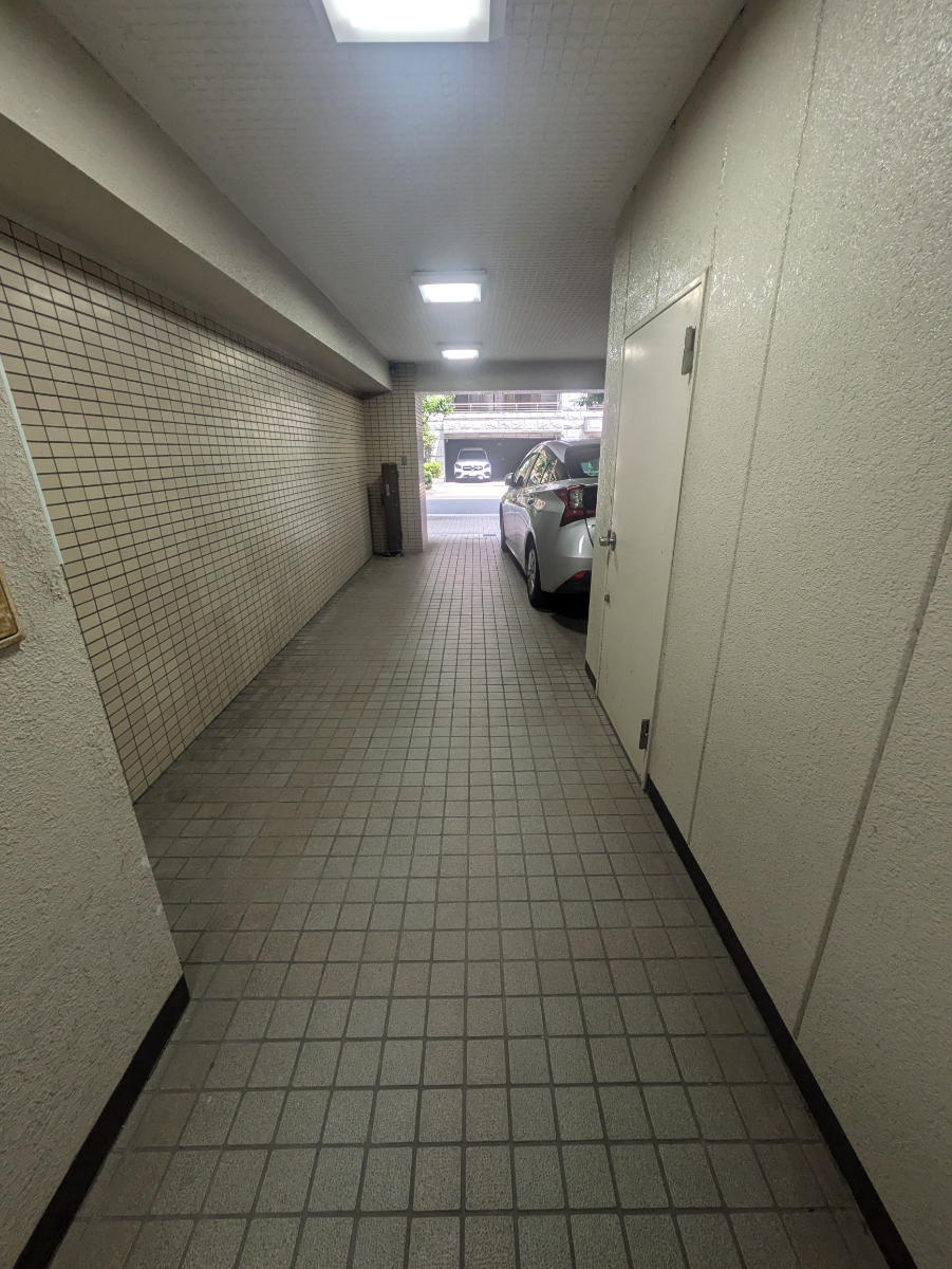 v20251007150704/fresh/building/J00100374773_8