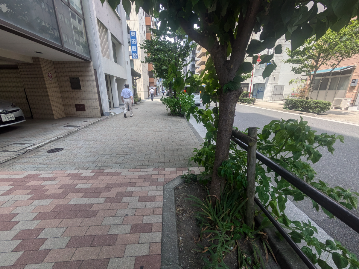 v20251007150704/fresh/building/J00100374773_9