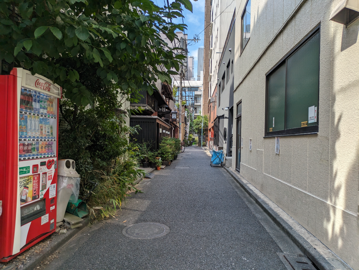 v20251007150704/fresh/building/J00100380047_11