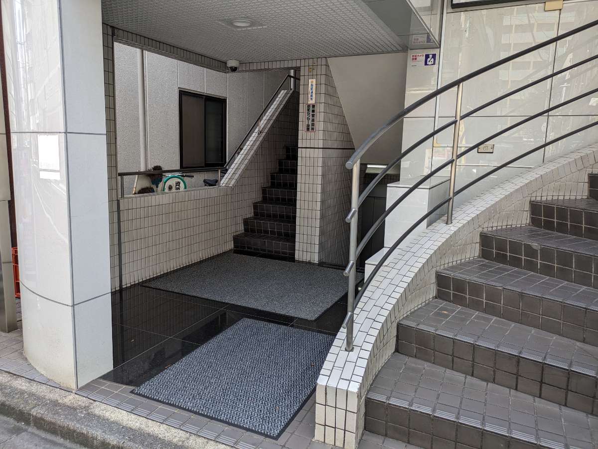 v20251007150704/fresh/building/J00100382203_11