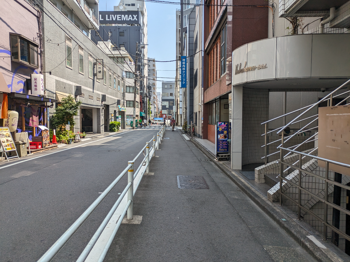 v20251007150704/fresh/building/J00100382203_2