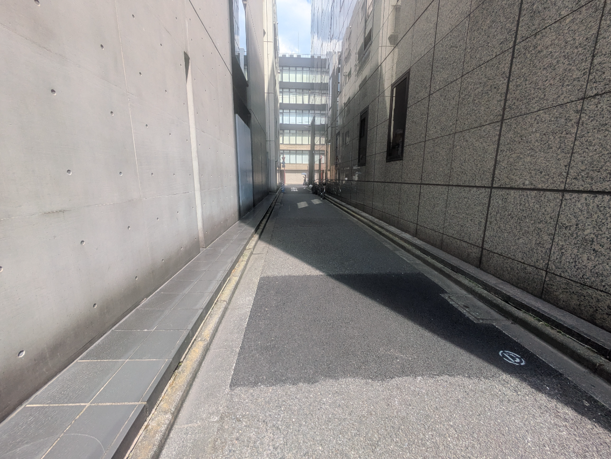 v20251007150704/fresh/building/J00100382568_11