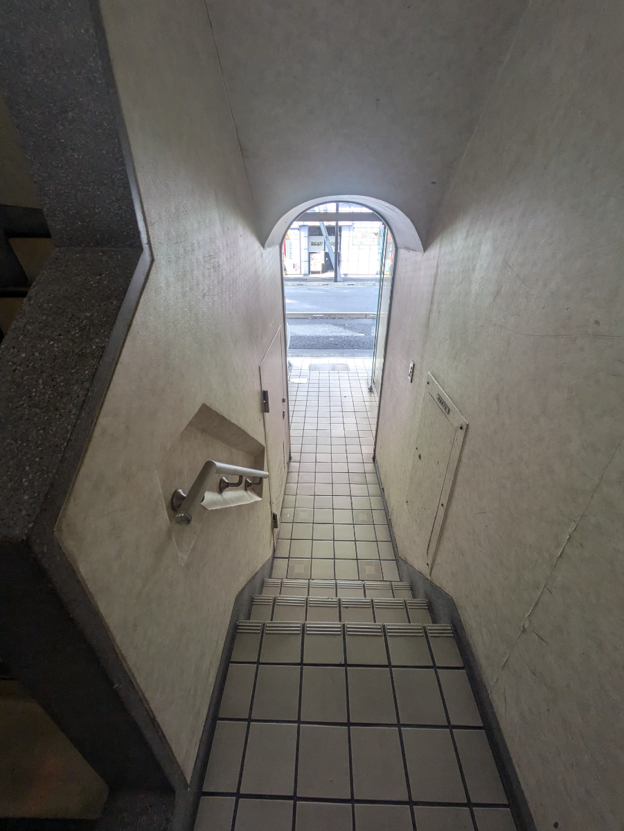 v20251007150704/fresh/building/J00100382569_9