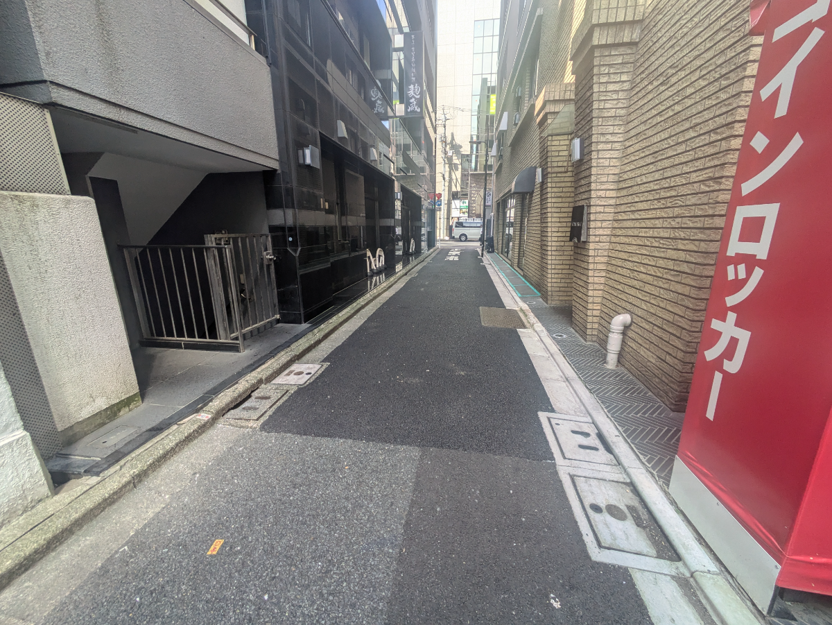 v20251007150704/fresh/building/J00100388901_11