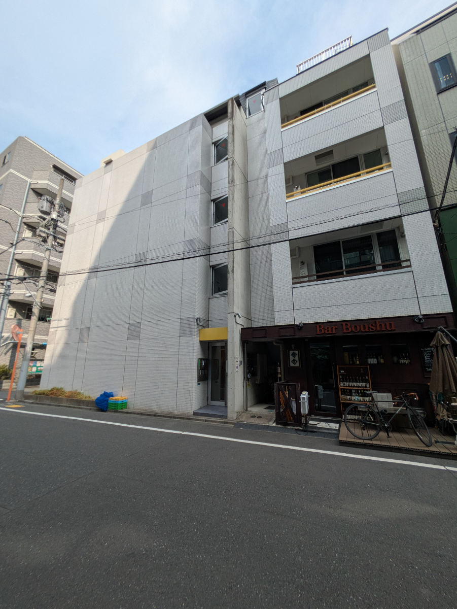 v20251007150704/fresh/building/J00100393957_10