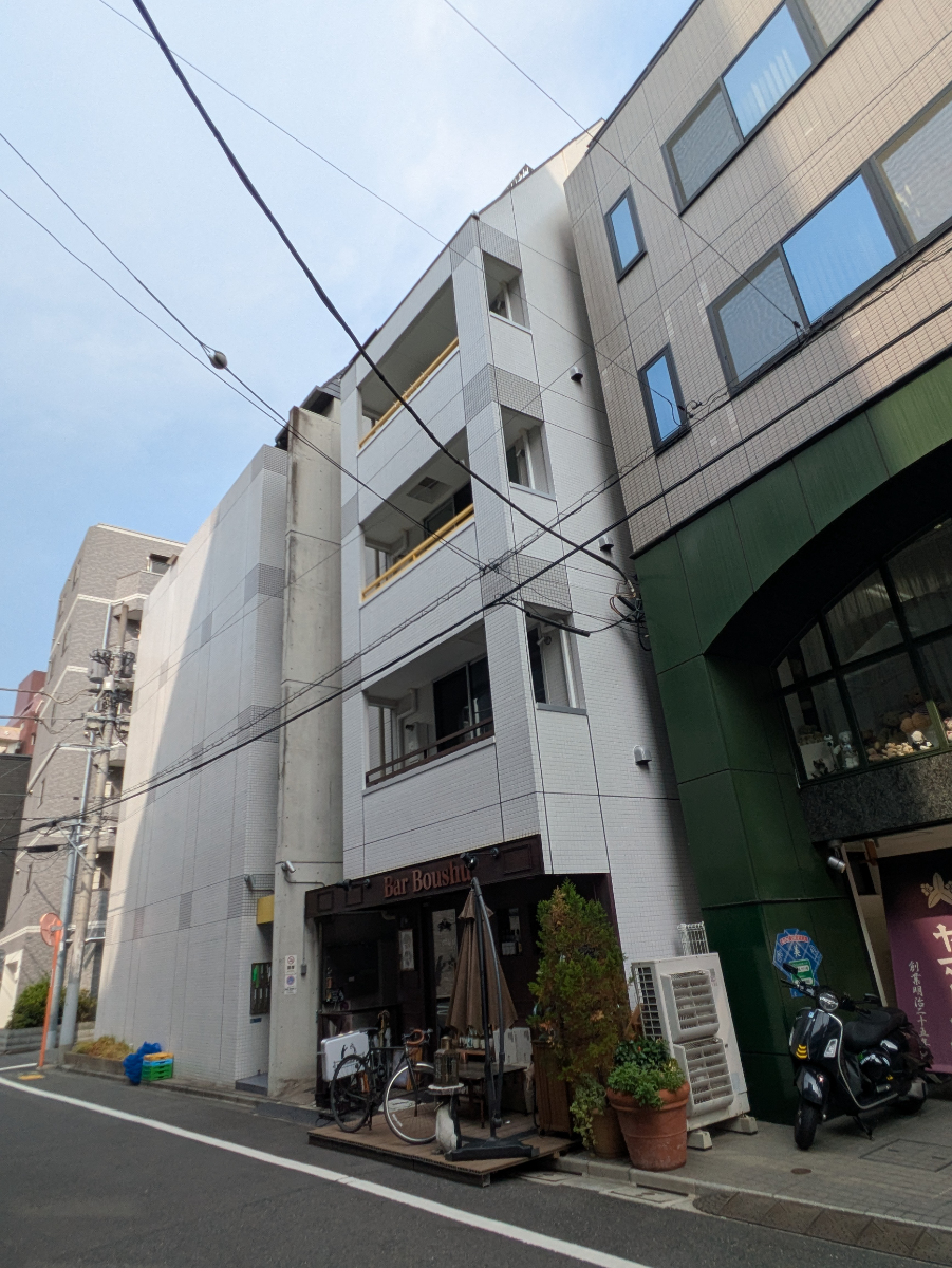 v20251007150704/fresh/building/J00100393957_11