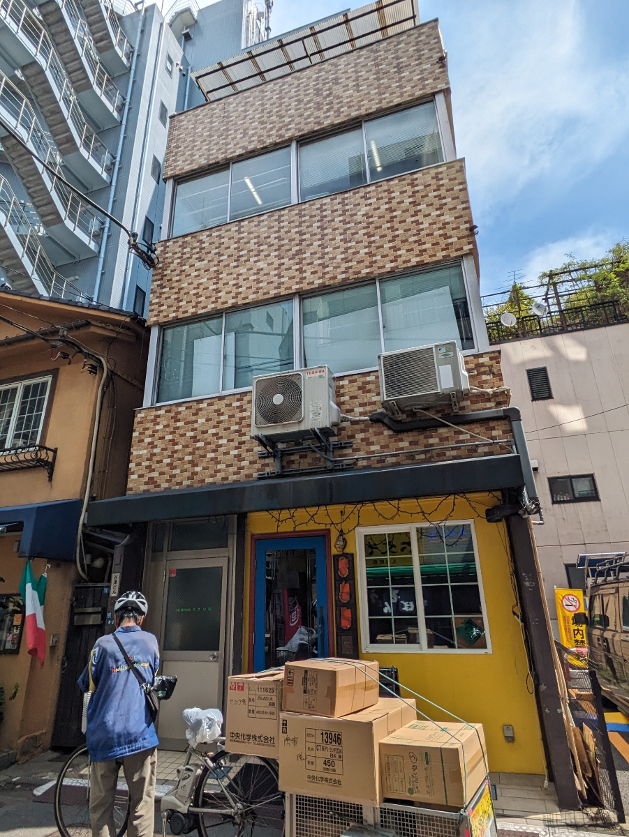 v20251007150704/fresh/building/J00100403722_1