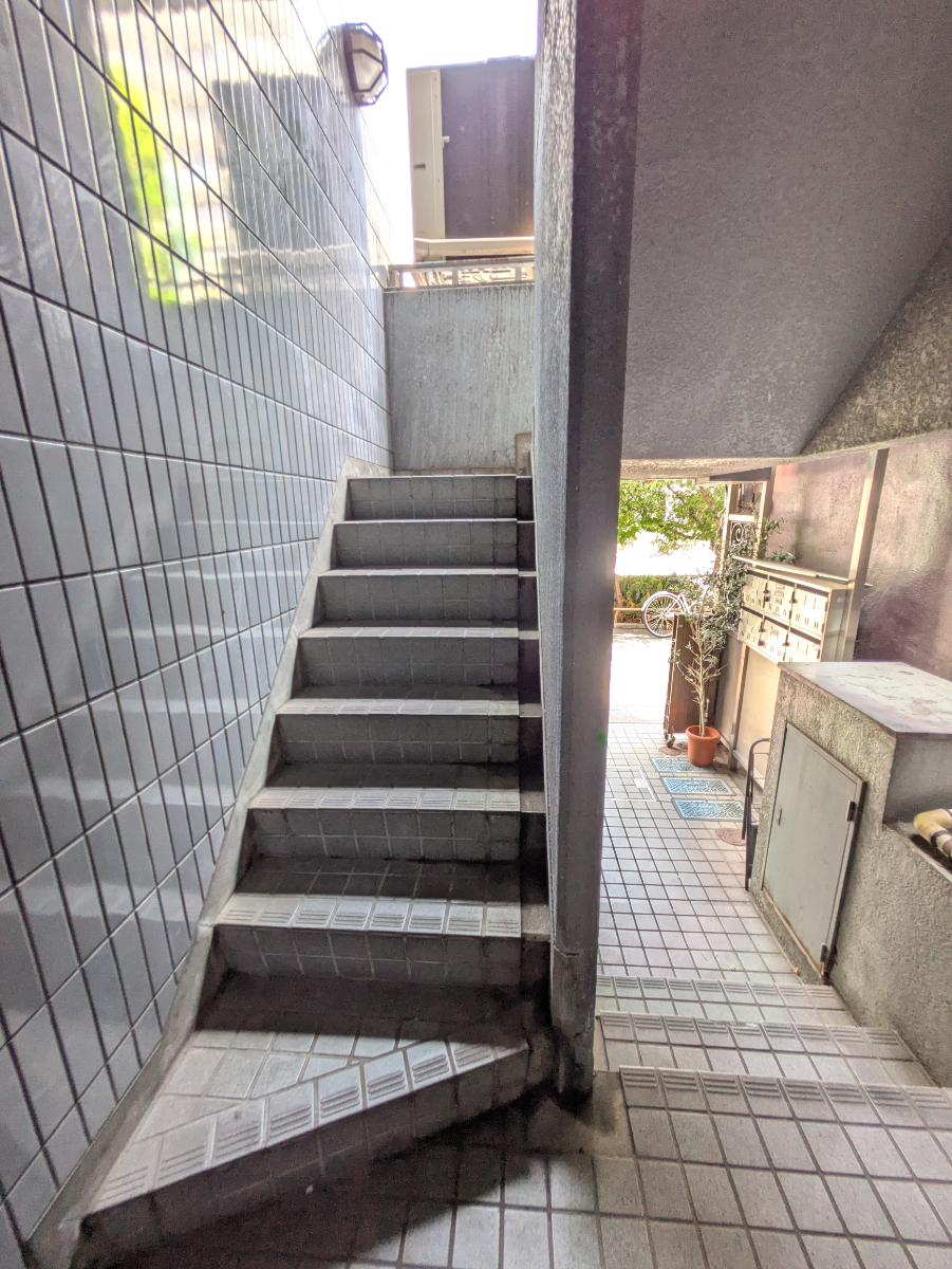 v20251007150704/fresh/building/J00100407263_15