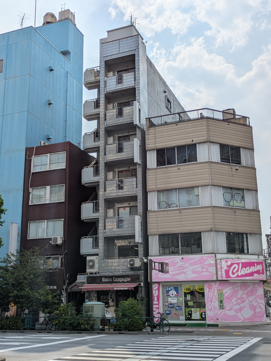 v20251007150704/fresh/building/J00100407263_5