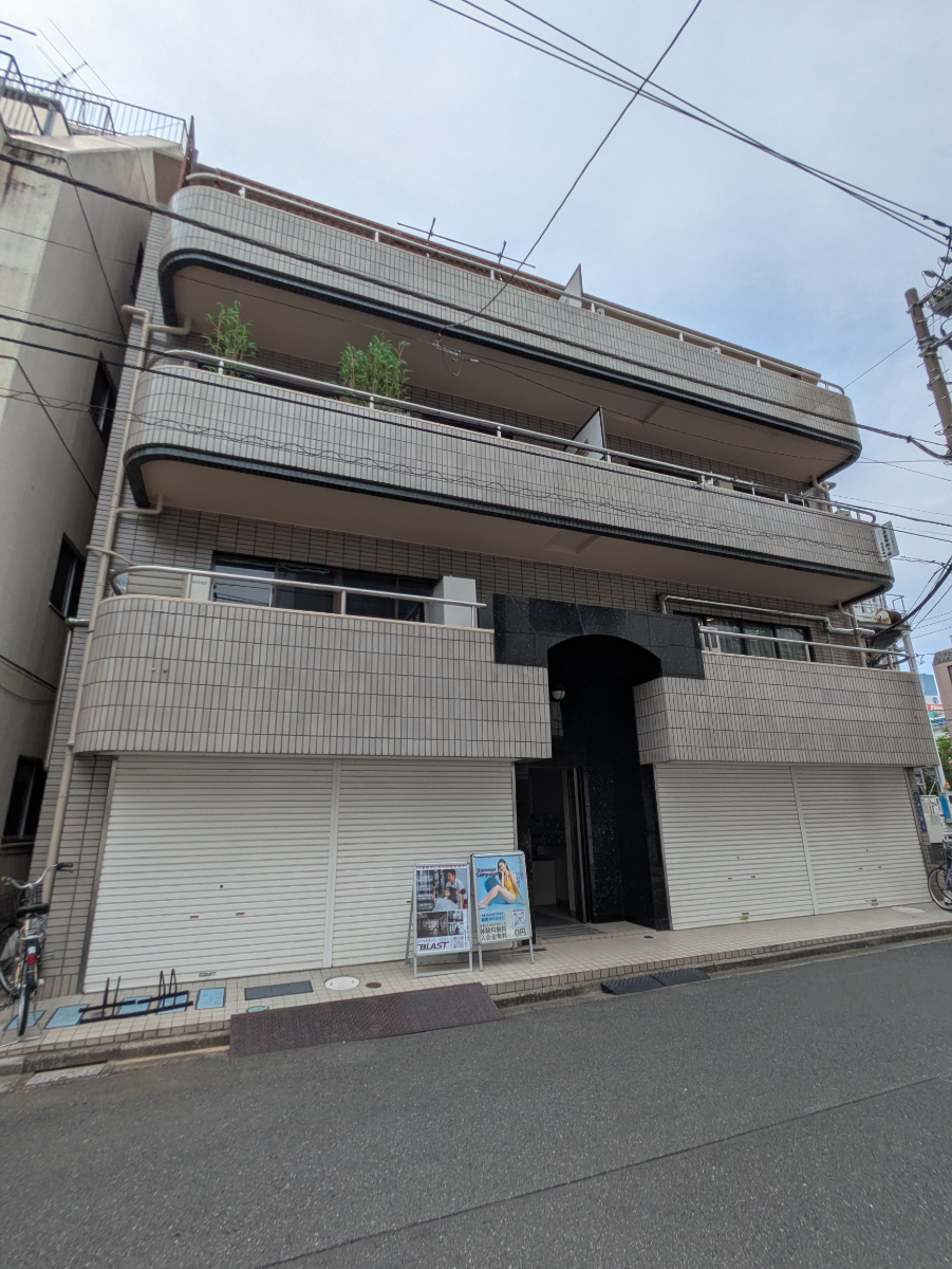 v20251007150704/fresh/building/J00100413956_8