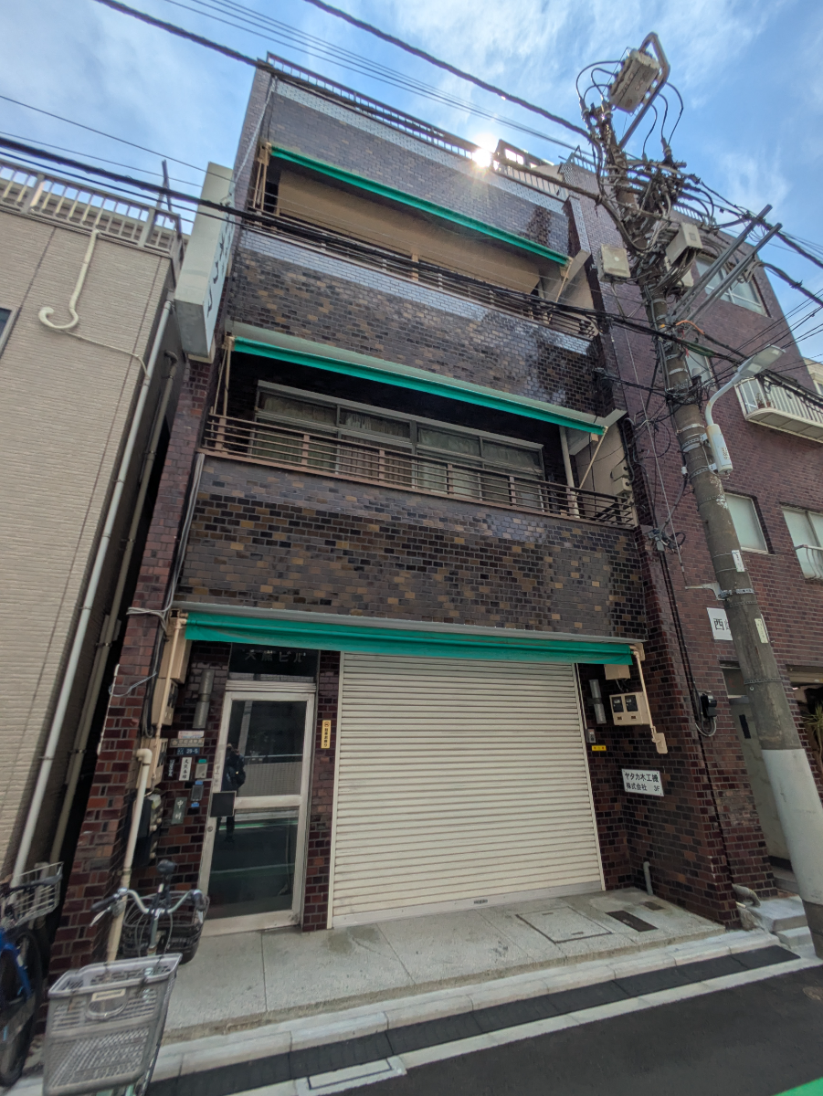 v20251007150704/fresh/building/J00100417512_6