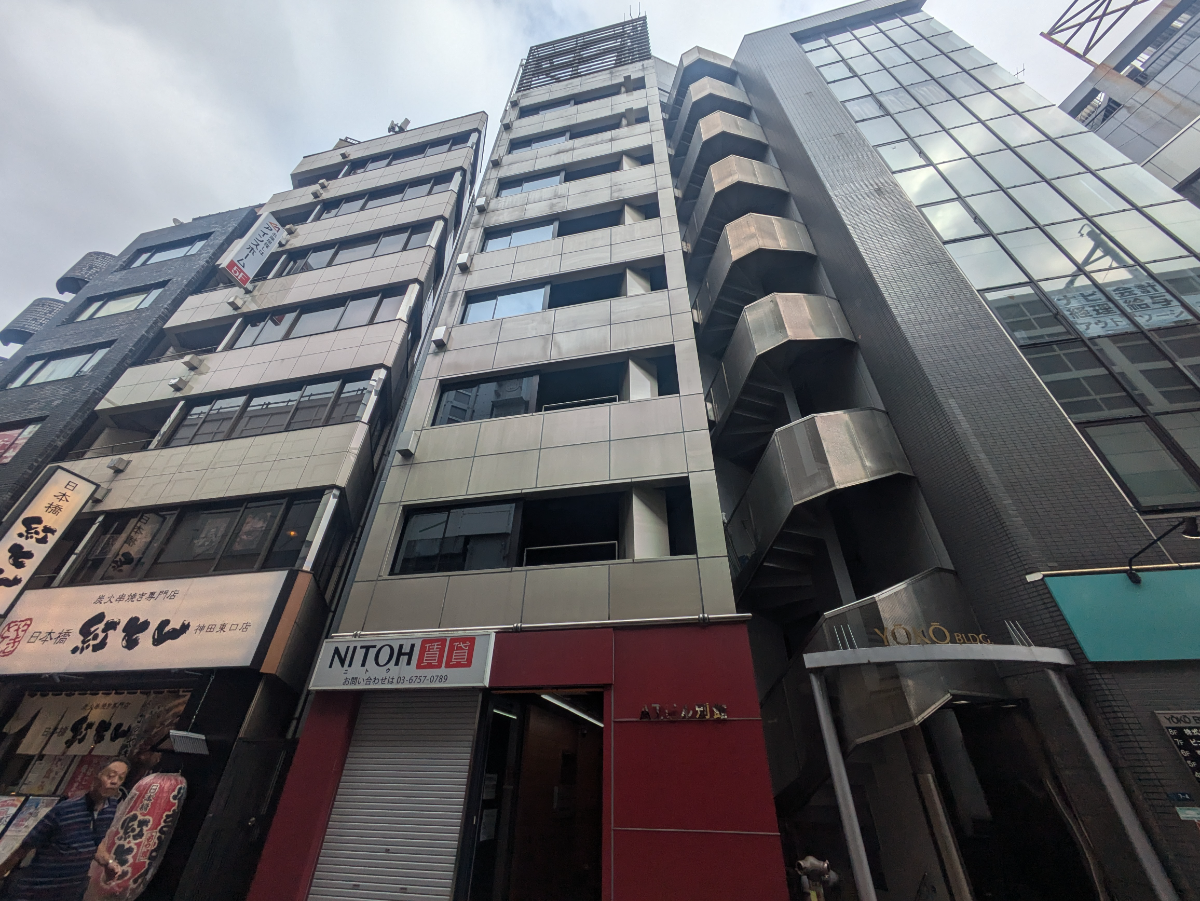 v20251008150720/fresh/building/J00100359395_1