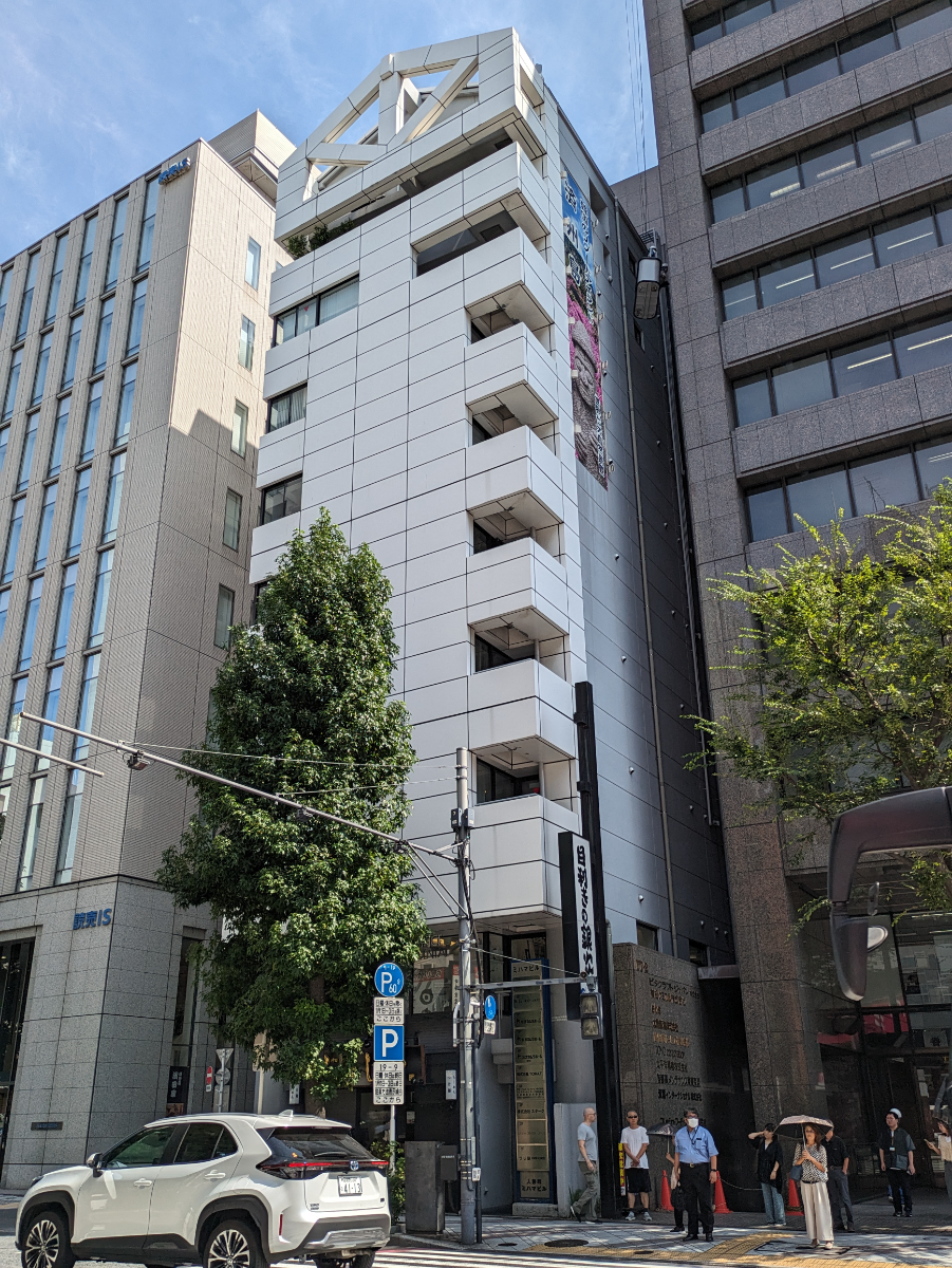 v20251008150720/fresh/building/J00100366352_1