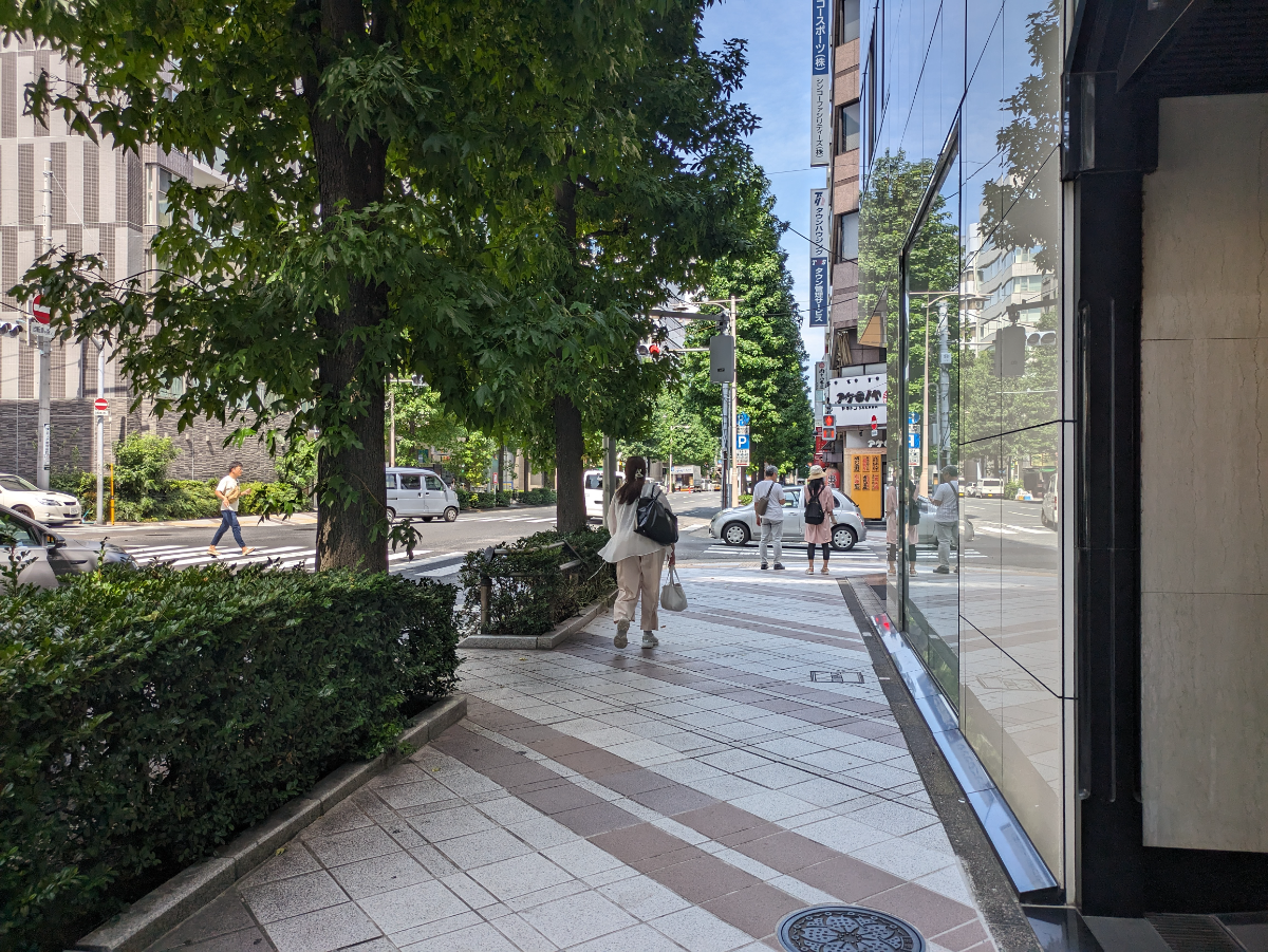 v20251008150720/fresh/building/J00100390168_2
