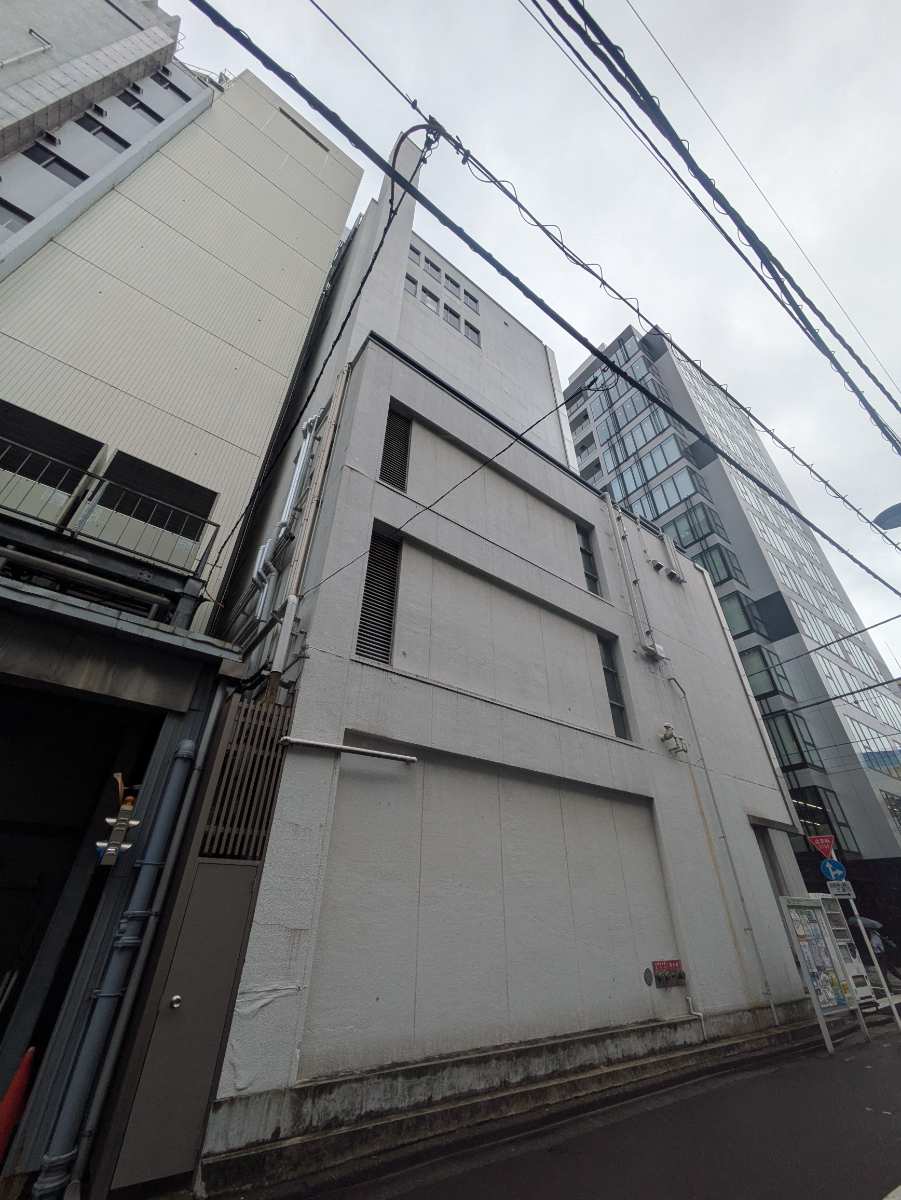 v20251008150720/fresh/building/J00100390214_7