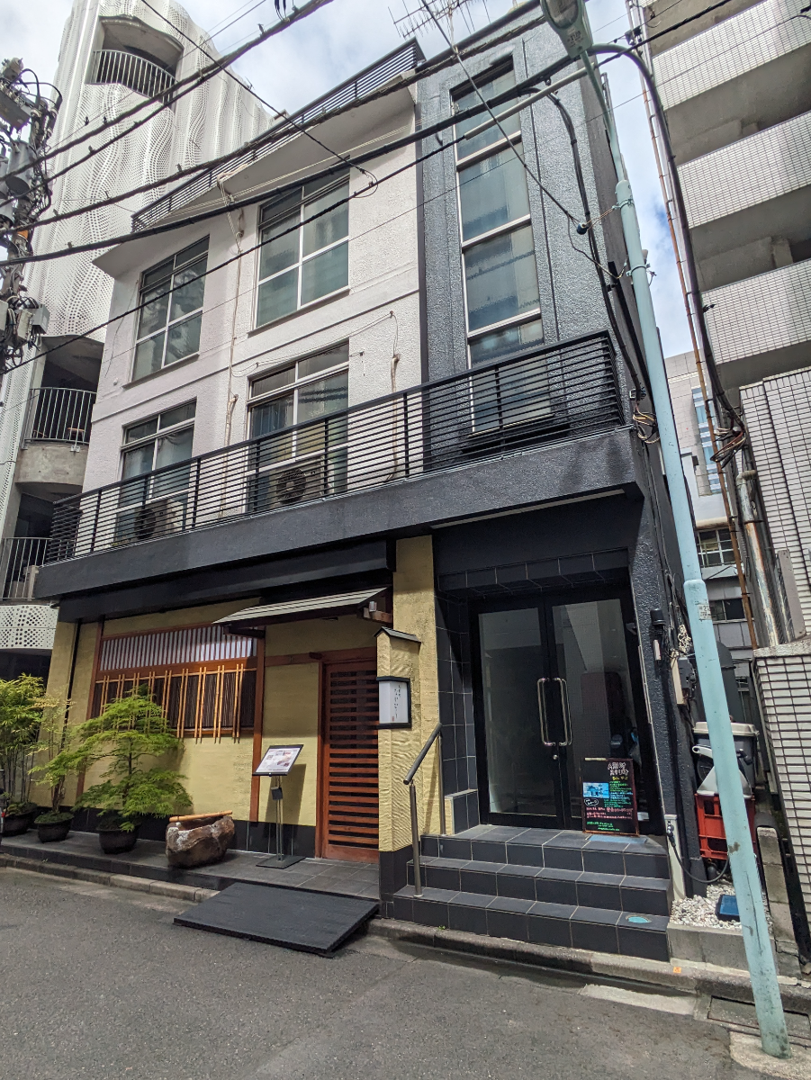 v20251008150721/fresh/building/J00100364722_5