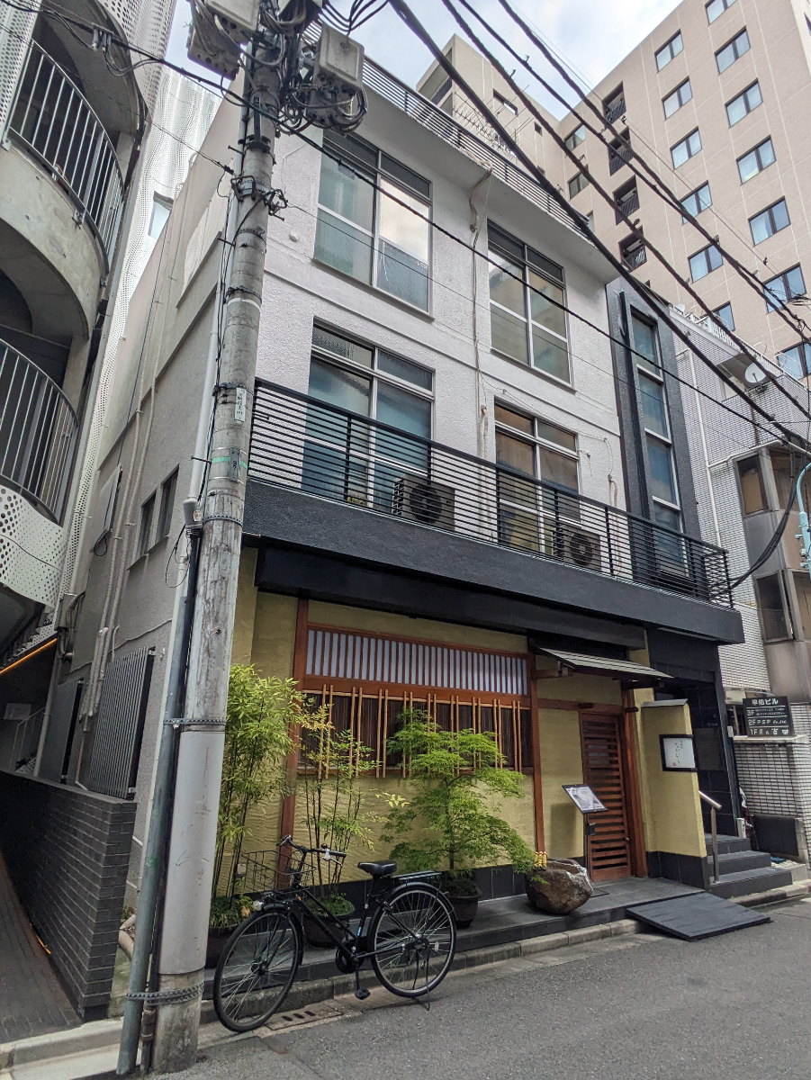 v20251008150721/fresh/building/J00100364722_7