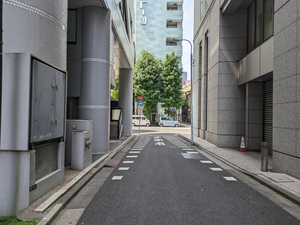 v20251008150721/fresh/building/J00100366352_14