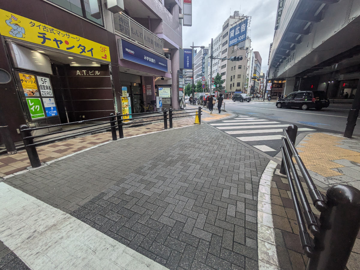 v20251008150721/fresh/building/J00100378698_2