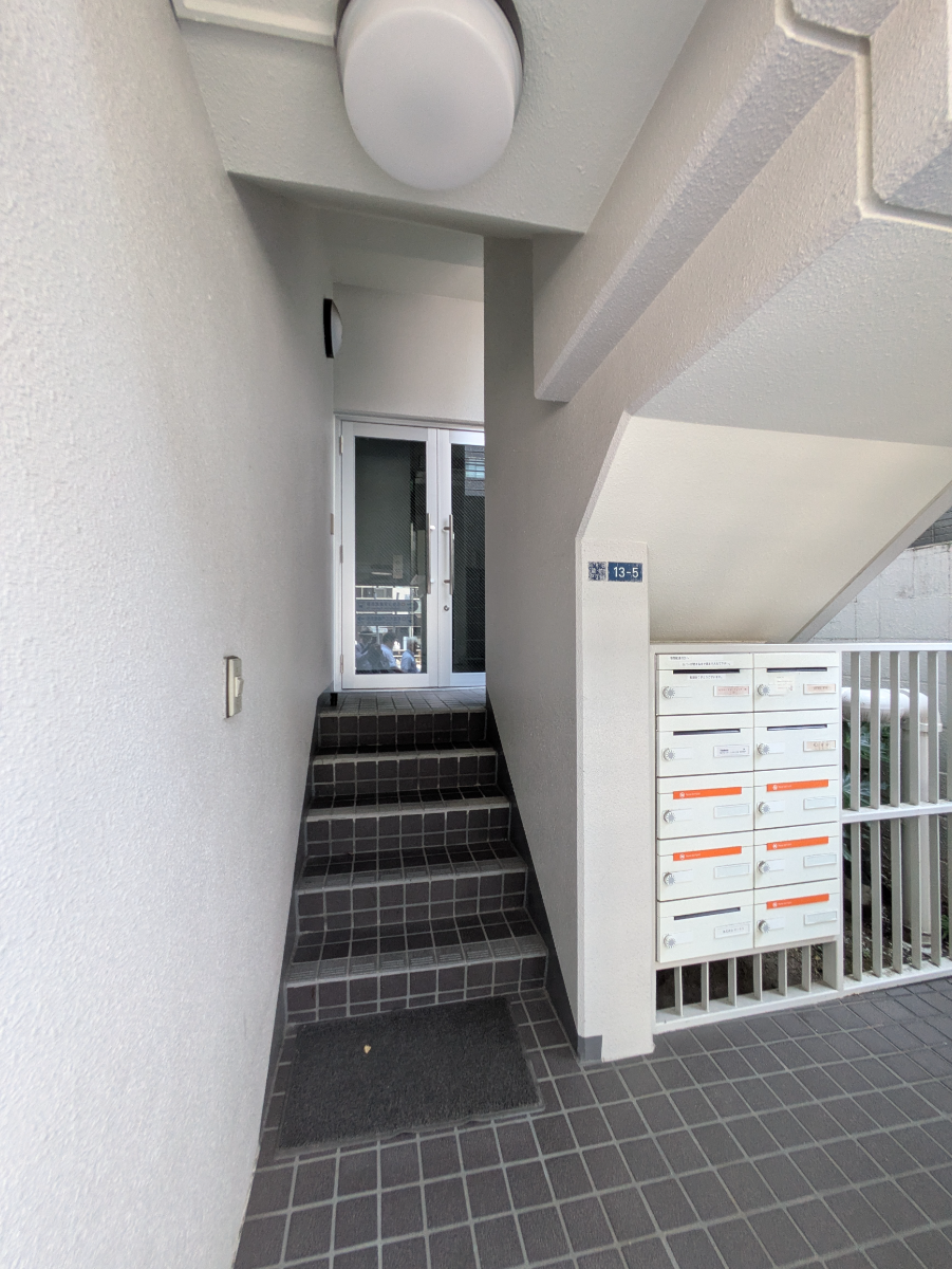 v20251008150721/fresh/building/J00100379337_13