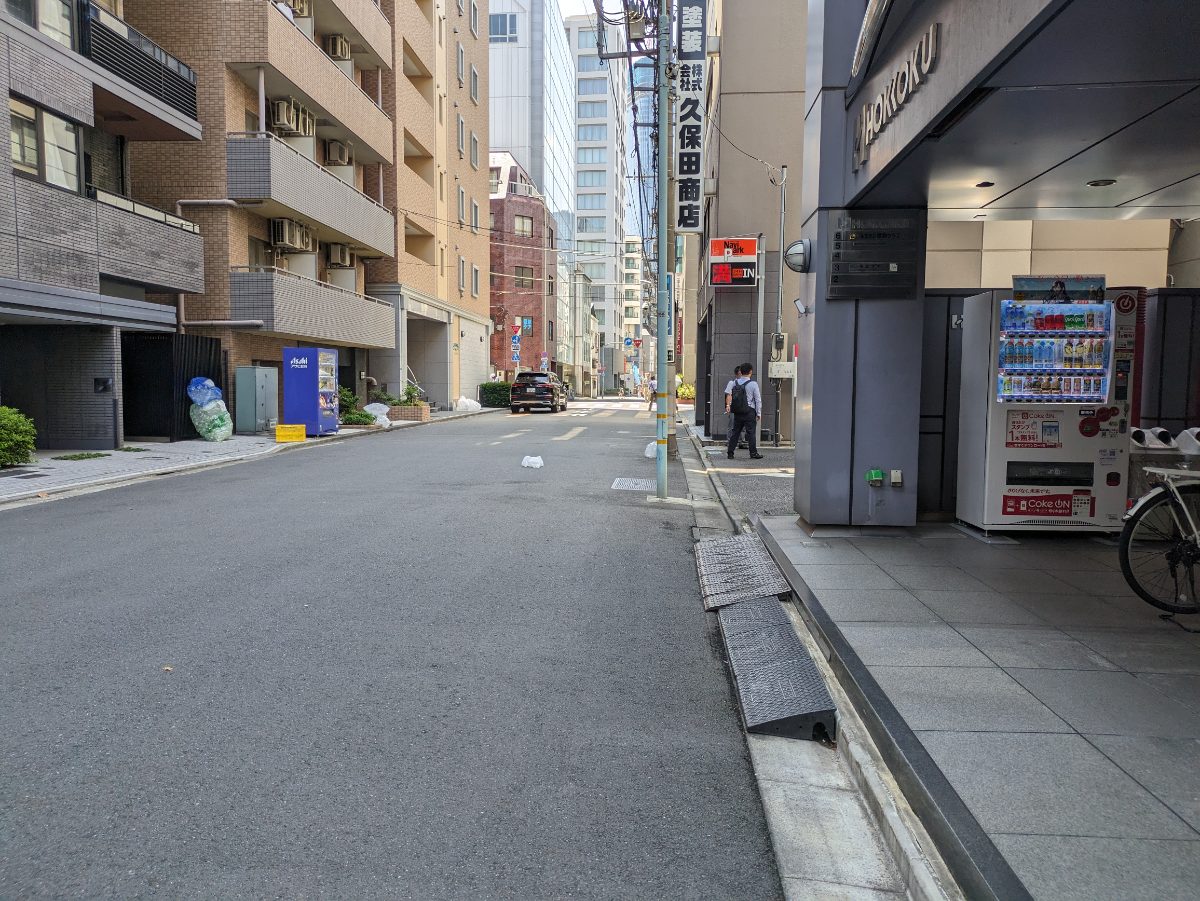 v20251008150721/fresh/building/J00100382158_21