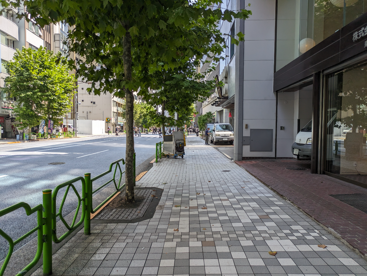 v20251008150721/fresh/building/J00100382212_10