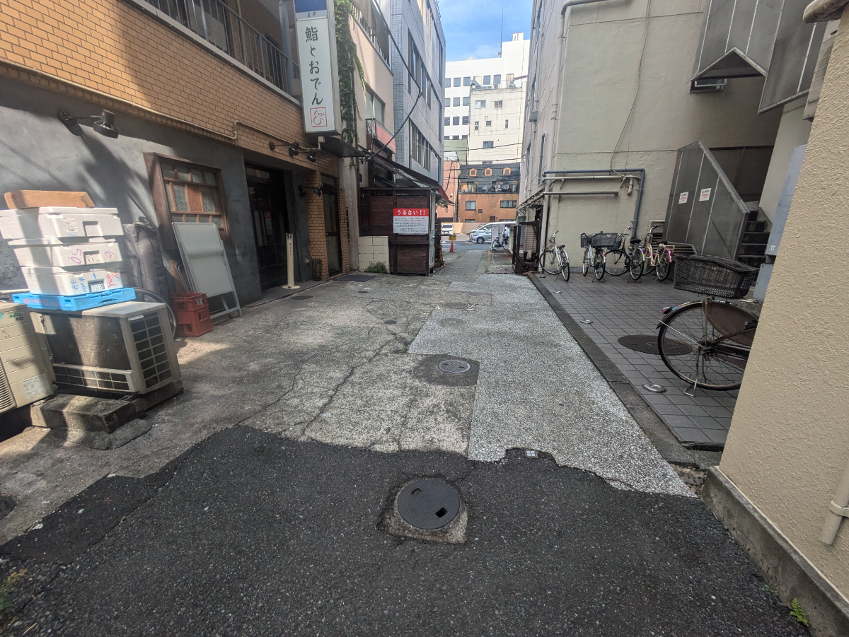 v20251008150721/fresh/building/J00100382648_12