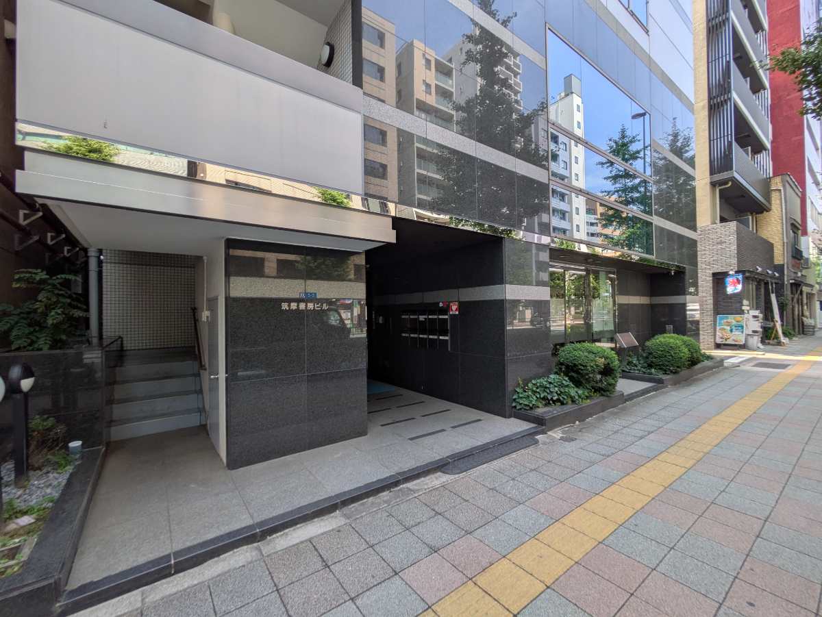 v20251008150721/fresh/building/J00100393130_13