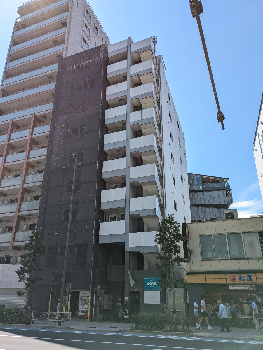 v20251008150721/fresh/building/J00100408848_11
