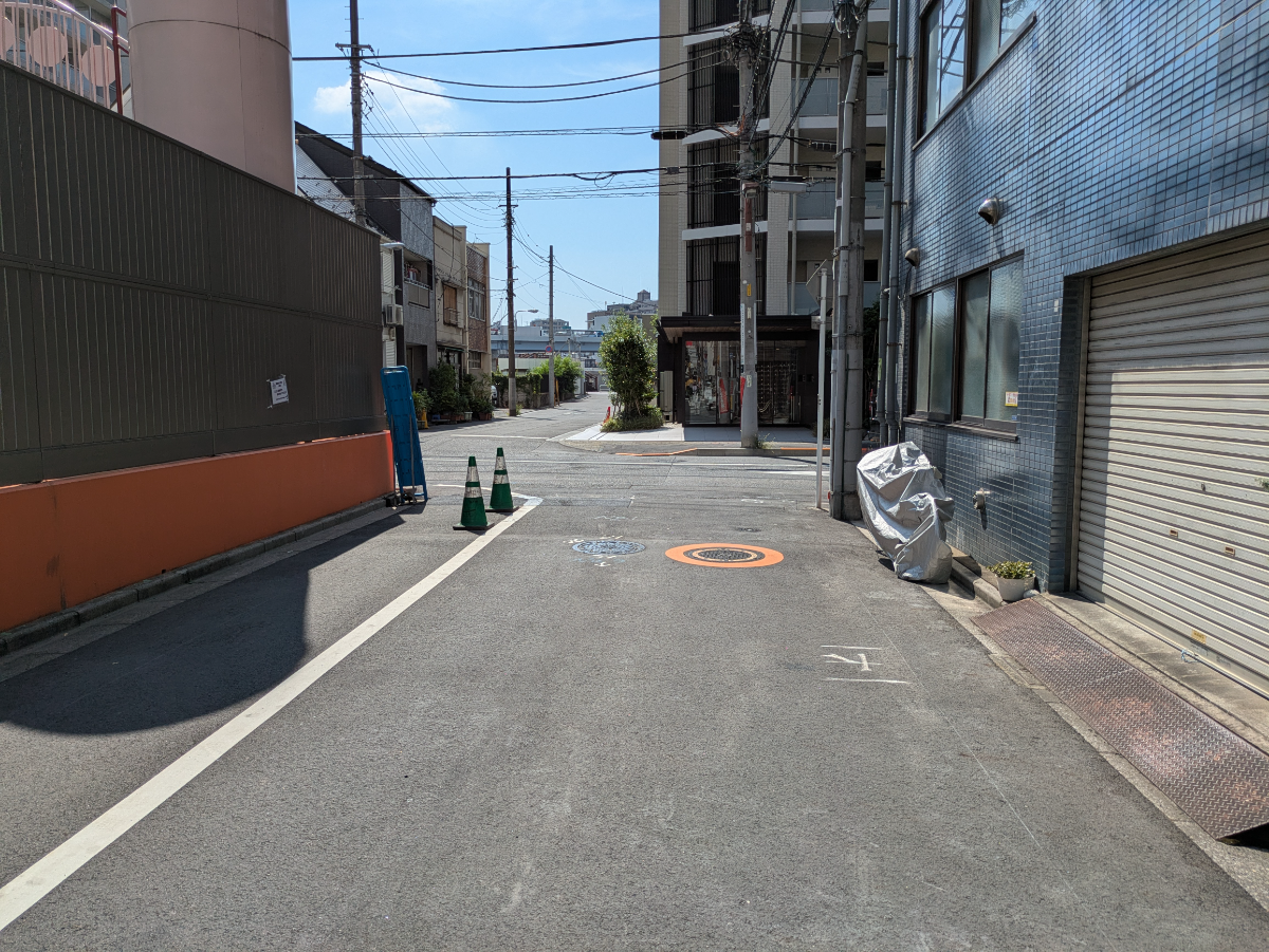 v20251008150721/fresh/building/J00100443114_19