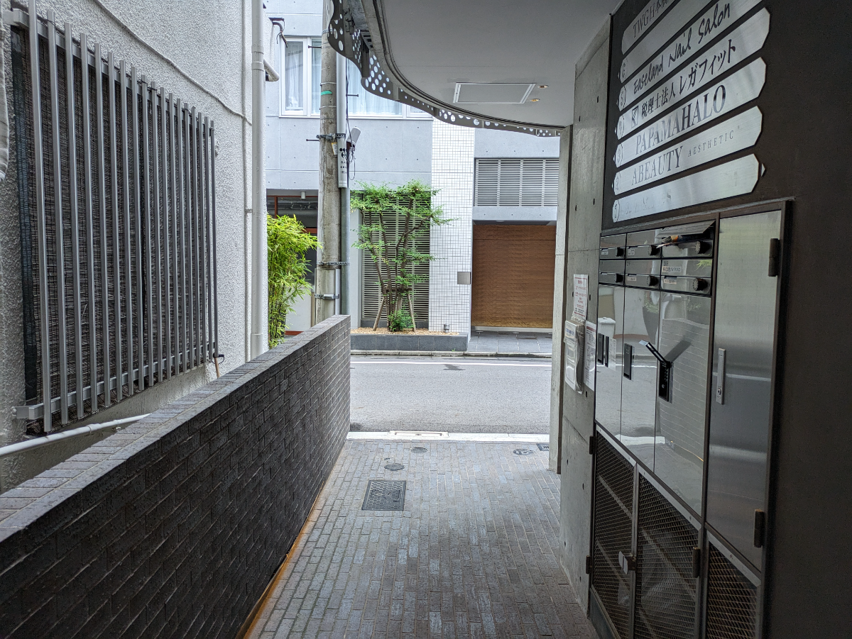 v20251008150721/fresh/building/J00100502769_13