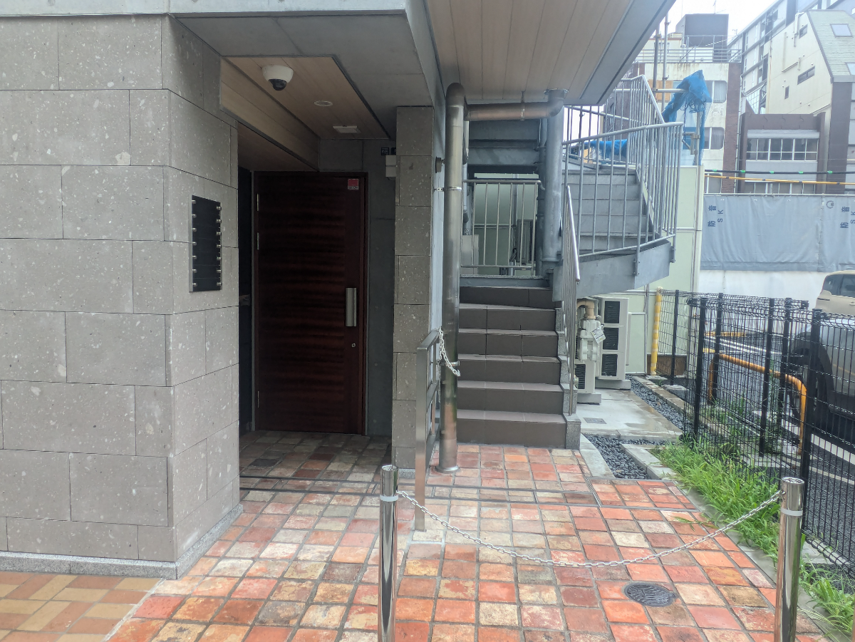 v20251008150721/fresh/building/J00100514097_3