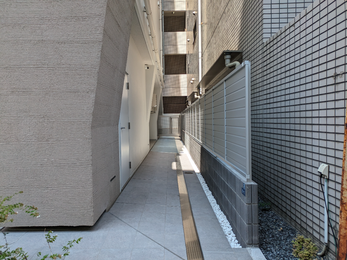v20251008150721/fresh/building/J00100609256_7
