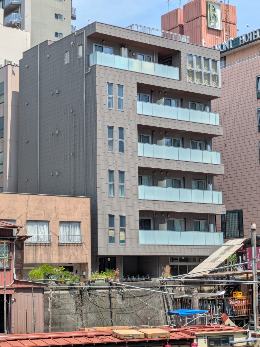 v20251008150721/fresh/building/J00100631562_8