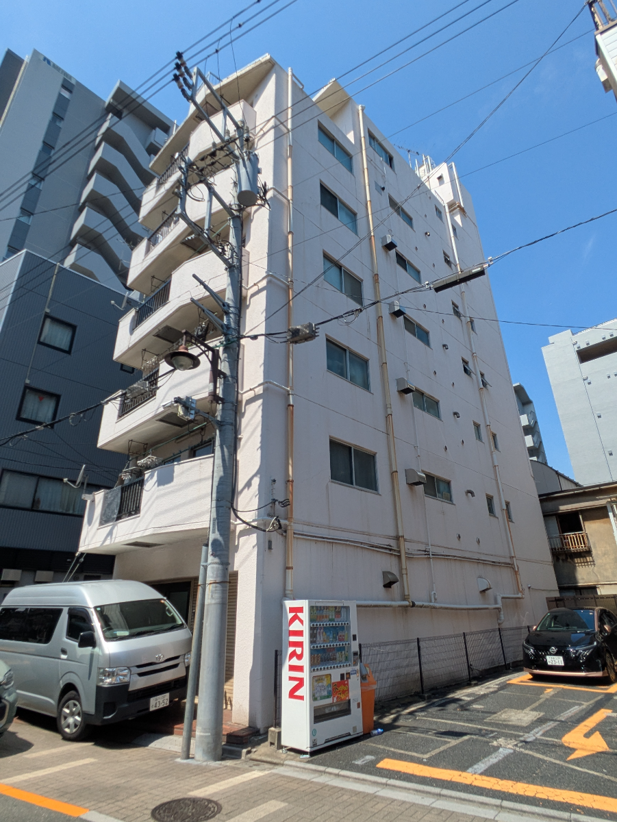 v20251009150657/fresh/building/J00100357588_5