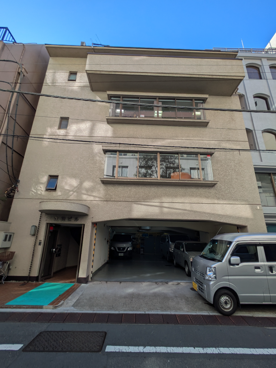 v20251009150657/fresh/building/J00100358228_1