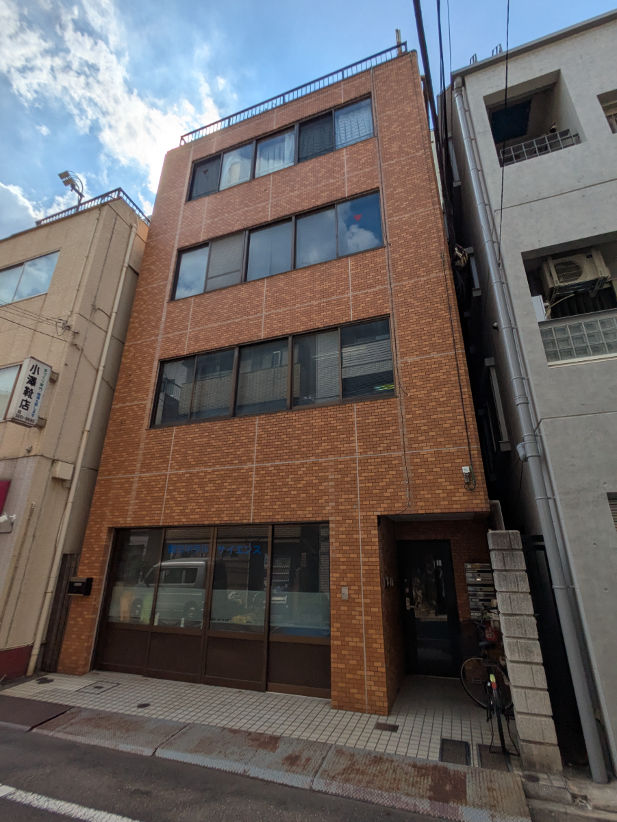 v20251009150657/fresh/building/J00100366435_7
