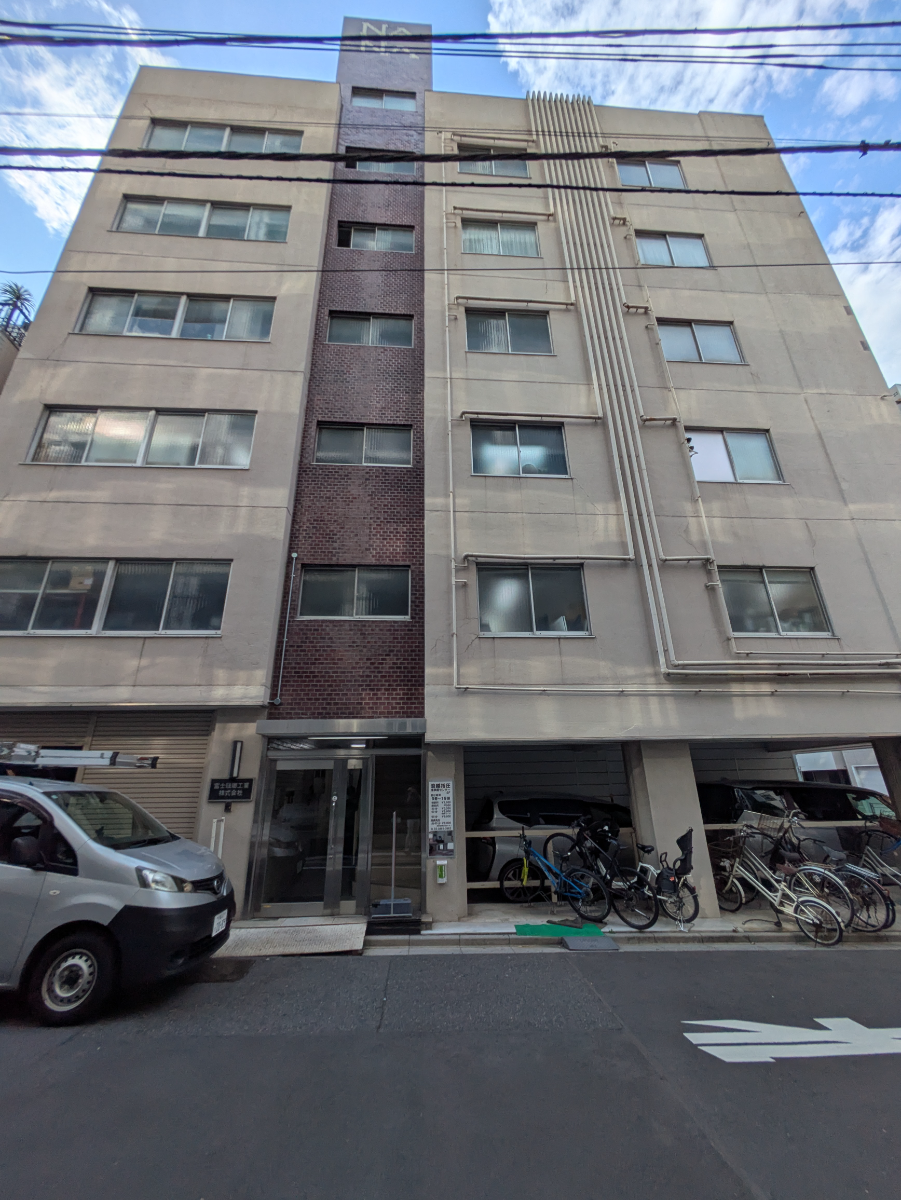 v20251009150657/fresh/building/J00100366530_11