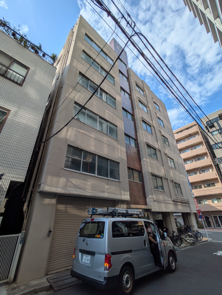 v20251009150657/fresh/building/J00100366530_12
