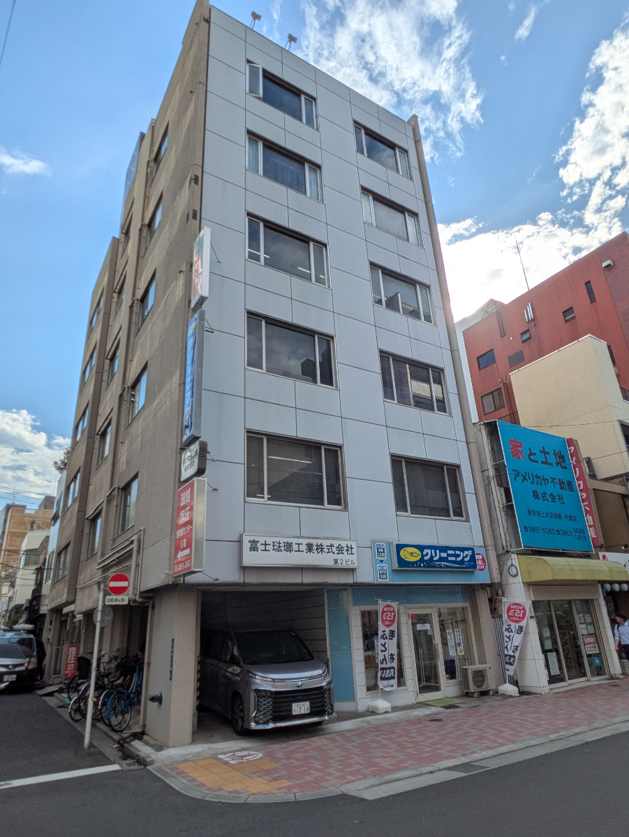 v20251009150657/fresh/building/J00100366530_8
