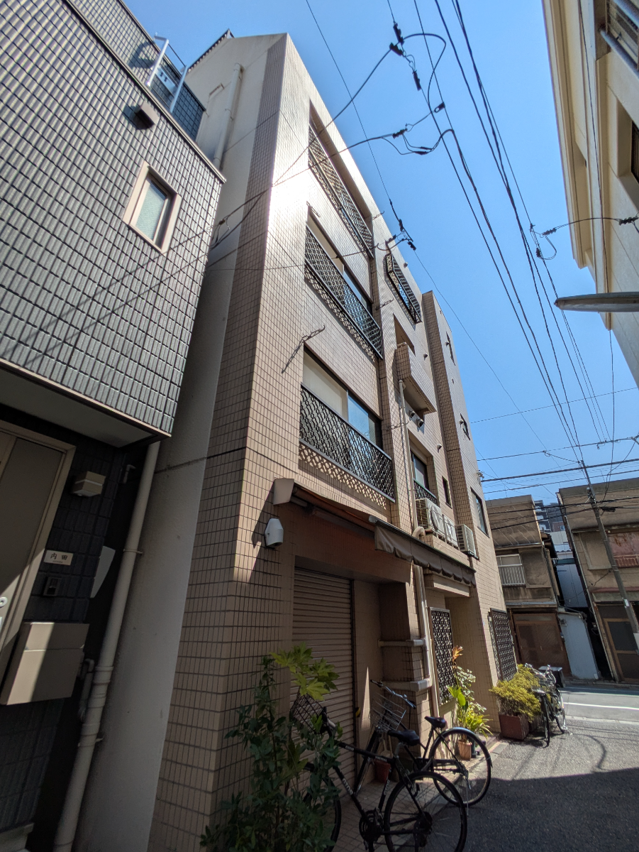 v20251009150657/fresh/building/J00100368309_10