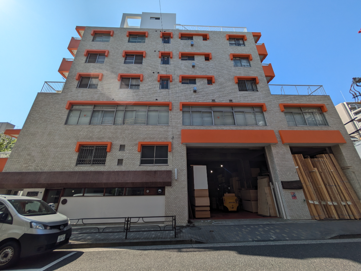 v20251009150657/fresh/building/J00100379168_7