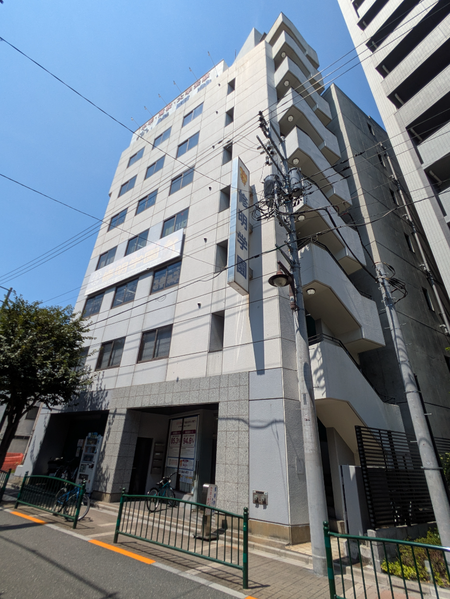 v20251009150657/fresh/building/J00100379206_10