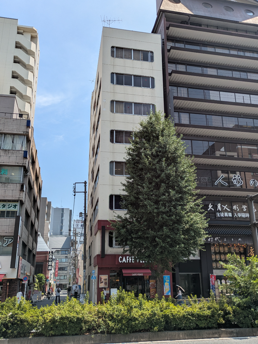 v20251009150657/fresh/building/J00100379355_1