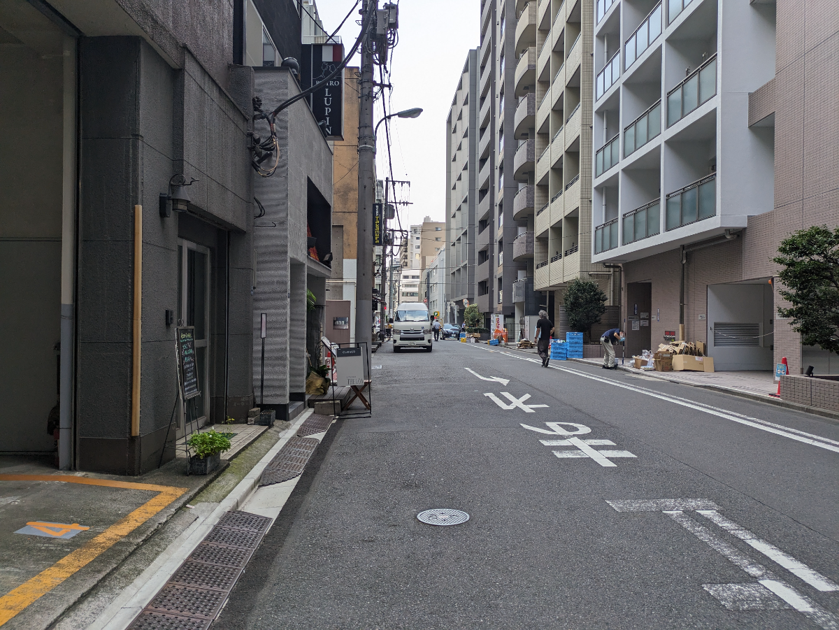 v20251009150657/fresh/building/J00100383604_16