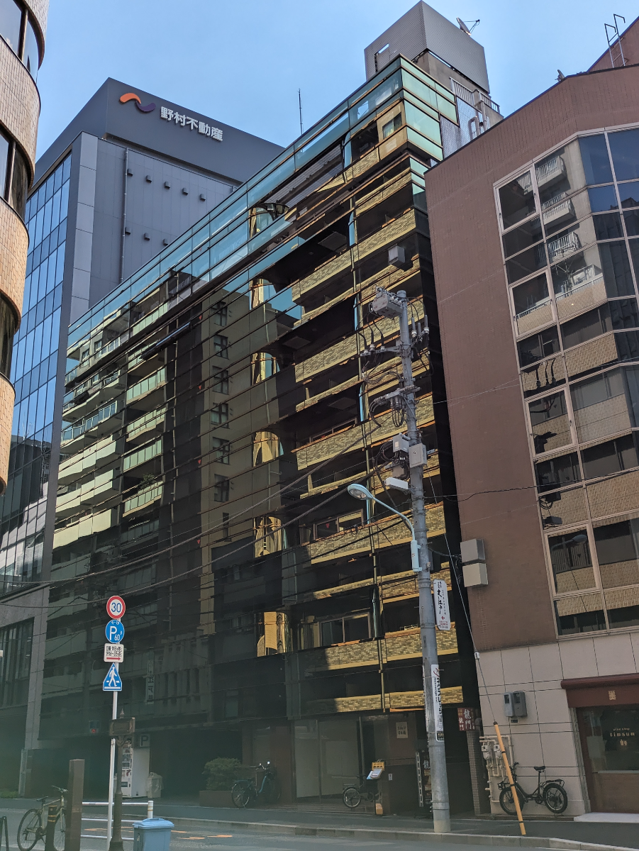 v20251009150657/fresh/building/J00100383627_5