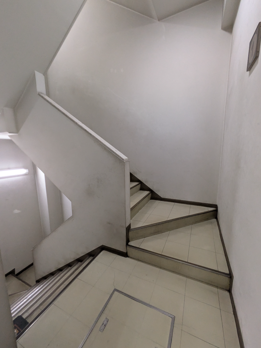 v20251009150657/fresh/building/J00100385225_12