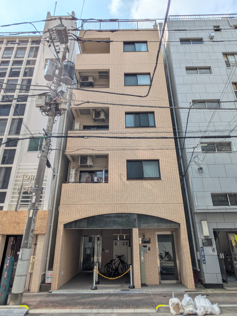 v20251009150657/fresh/building/J00100392999_1