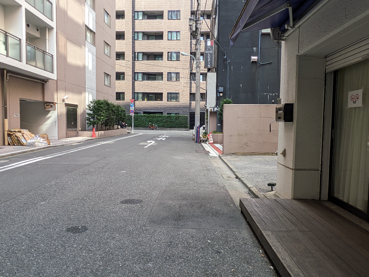 v20251009150657/fresh/building/J00100393754_2